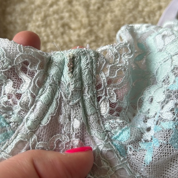 Victorias Secret Unlined Demi Bra - Picture 3 of 7